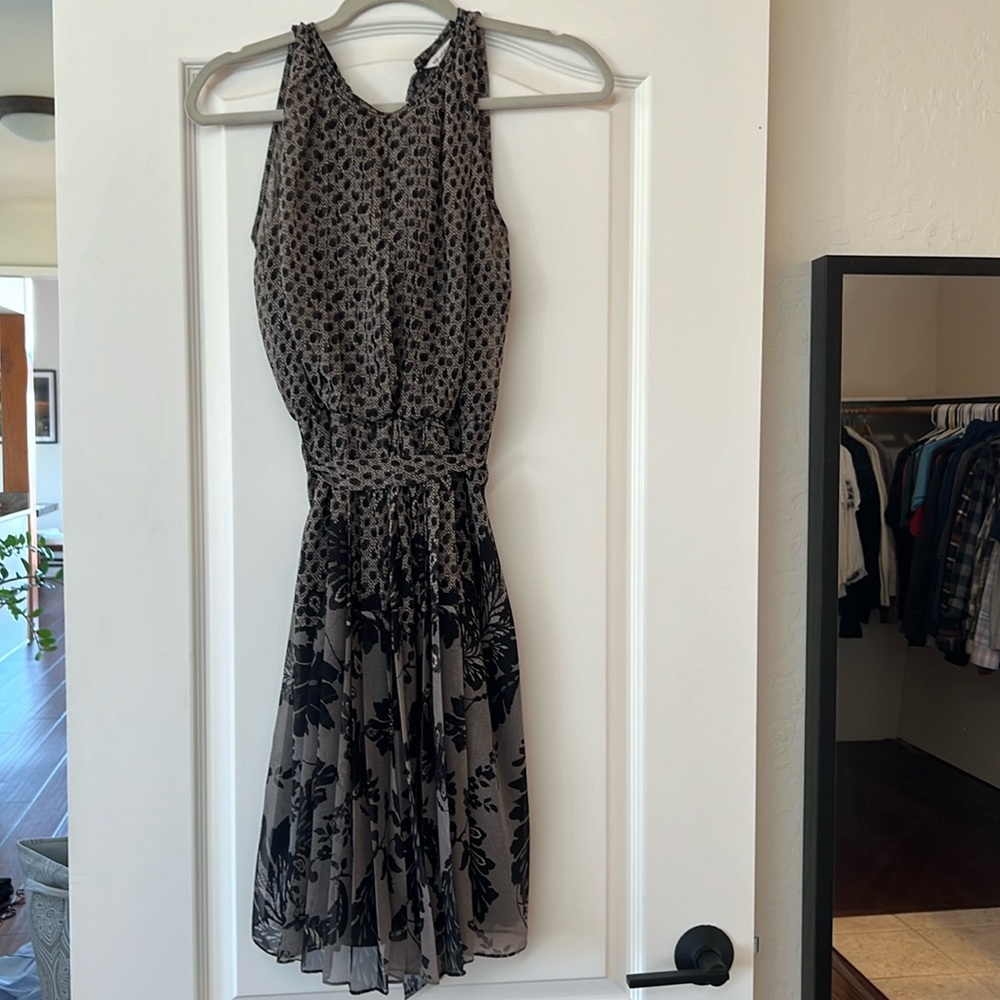 Diane vin furstenburg dress. Fully lined - and belt - beautiful